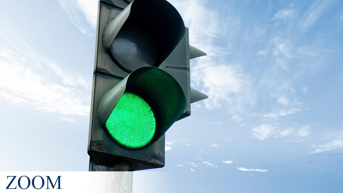 Ampel zeigt grünes Licht