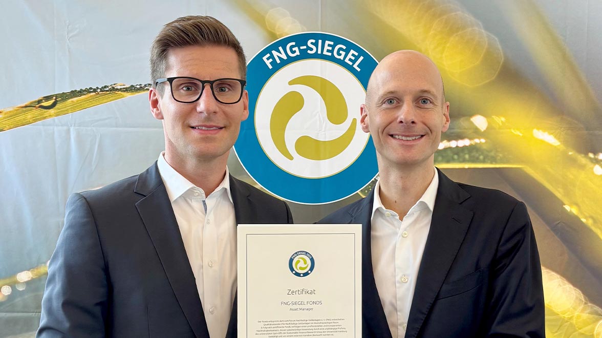 FNG Siegel 2025 | Daniel Sailer, Head of Sustainable Investment Office und Ulf Plesmann, Co-Head Equities FNG Siegel 2025 | Daniel Sailer, Head of Sustainable Investment Office und Ulf Plesmann, Co-Head Equities